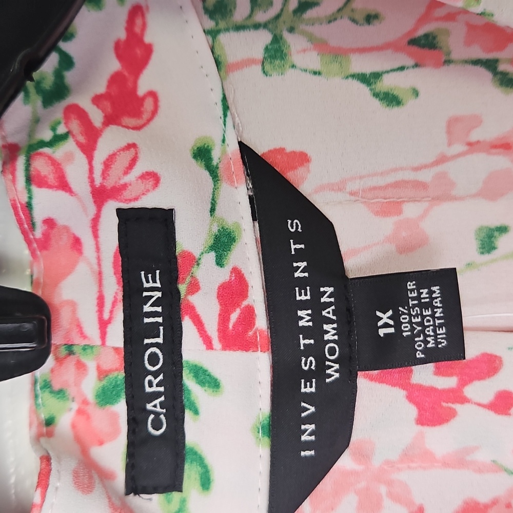 Investments 3/4 Sleeve Button Front V-neck Top: Pink W/Floral:Size- 1X - Picture 7 of 14